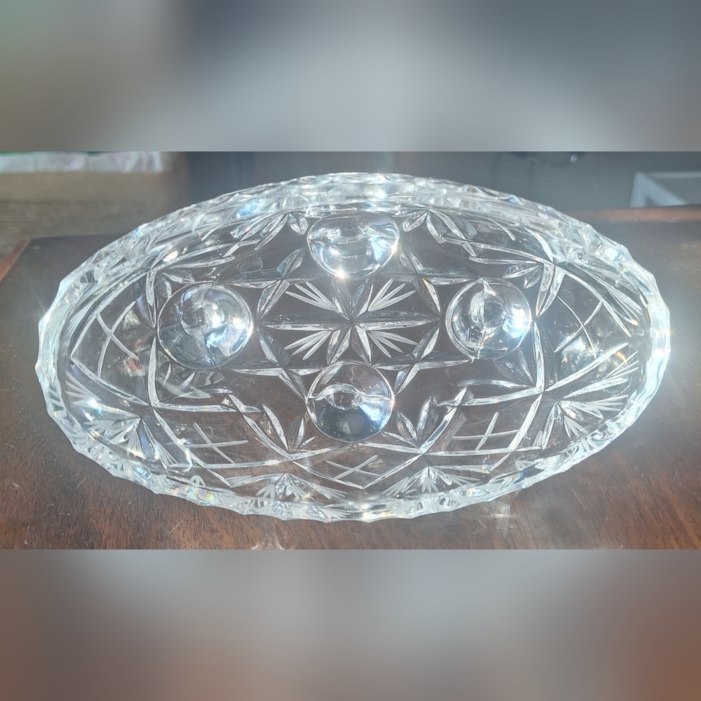 Elegant Crystal Footed Oval Bowl - Picture 2 of 3